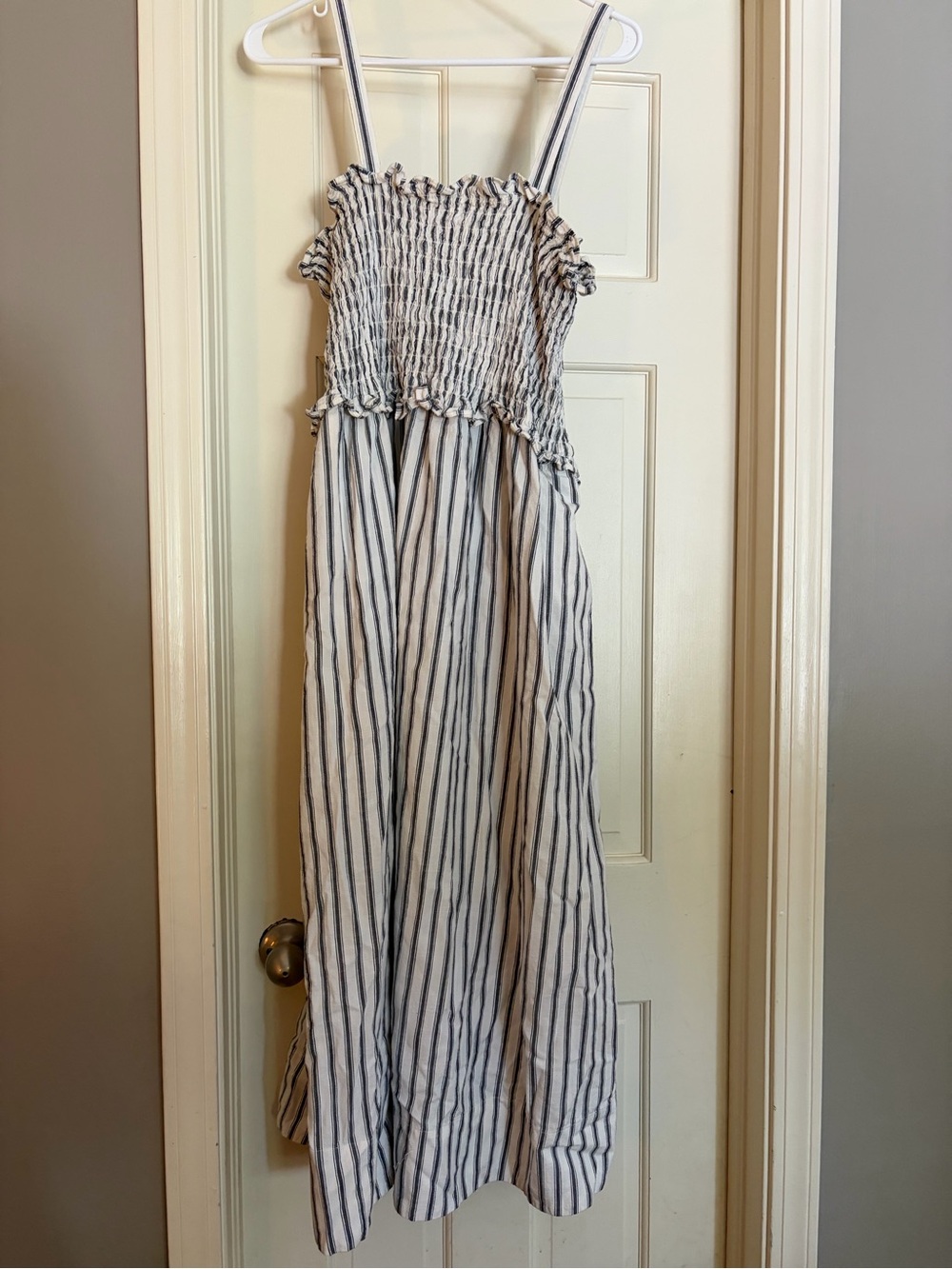 Universal Thread White & Navy Striped Smocked Midi Dress